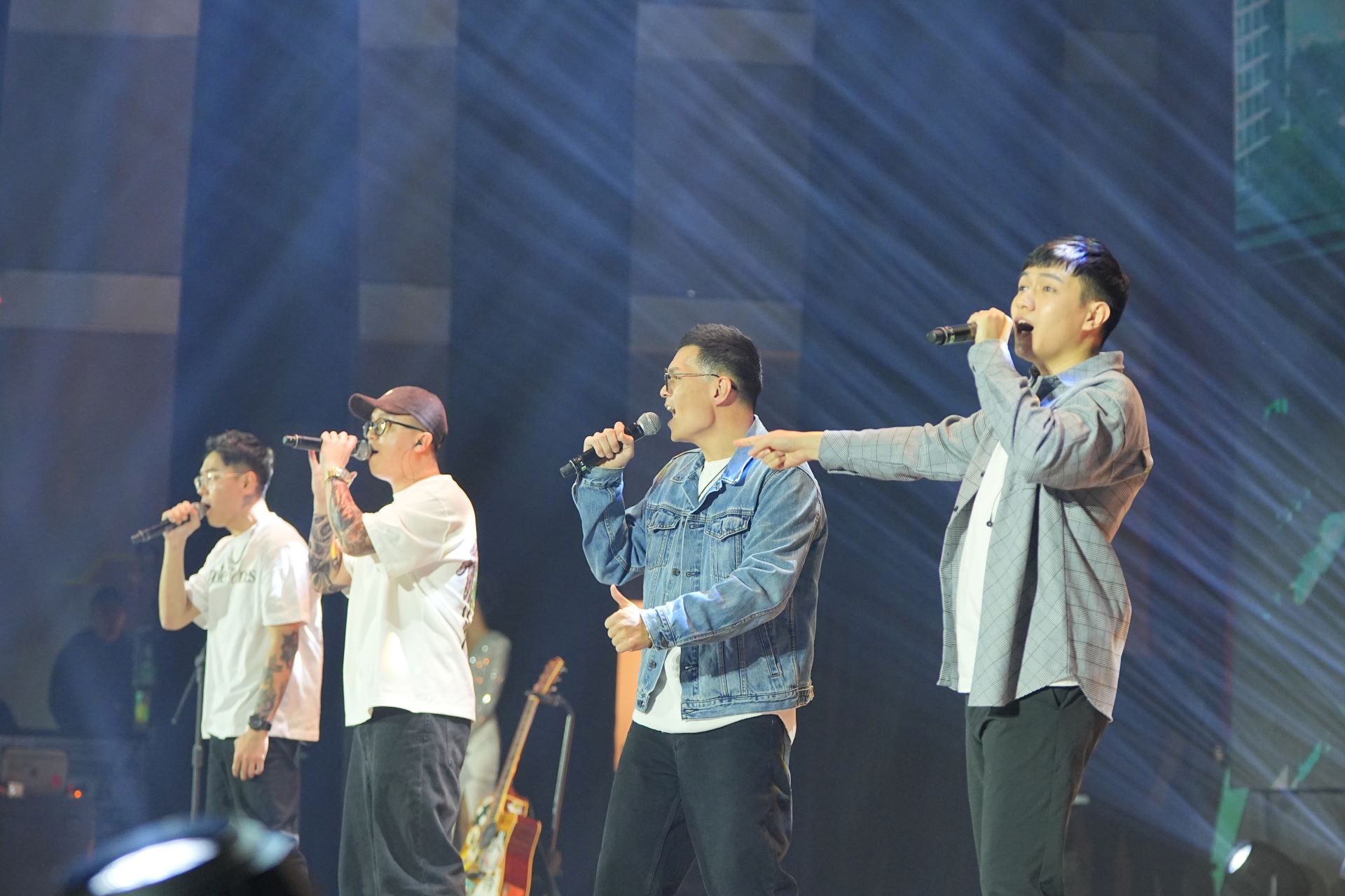 The four male colleagues from the team champion of "Advantech's Got Talent" delivered a captivating medley full of energy and passion.