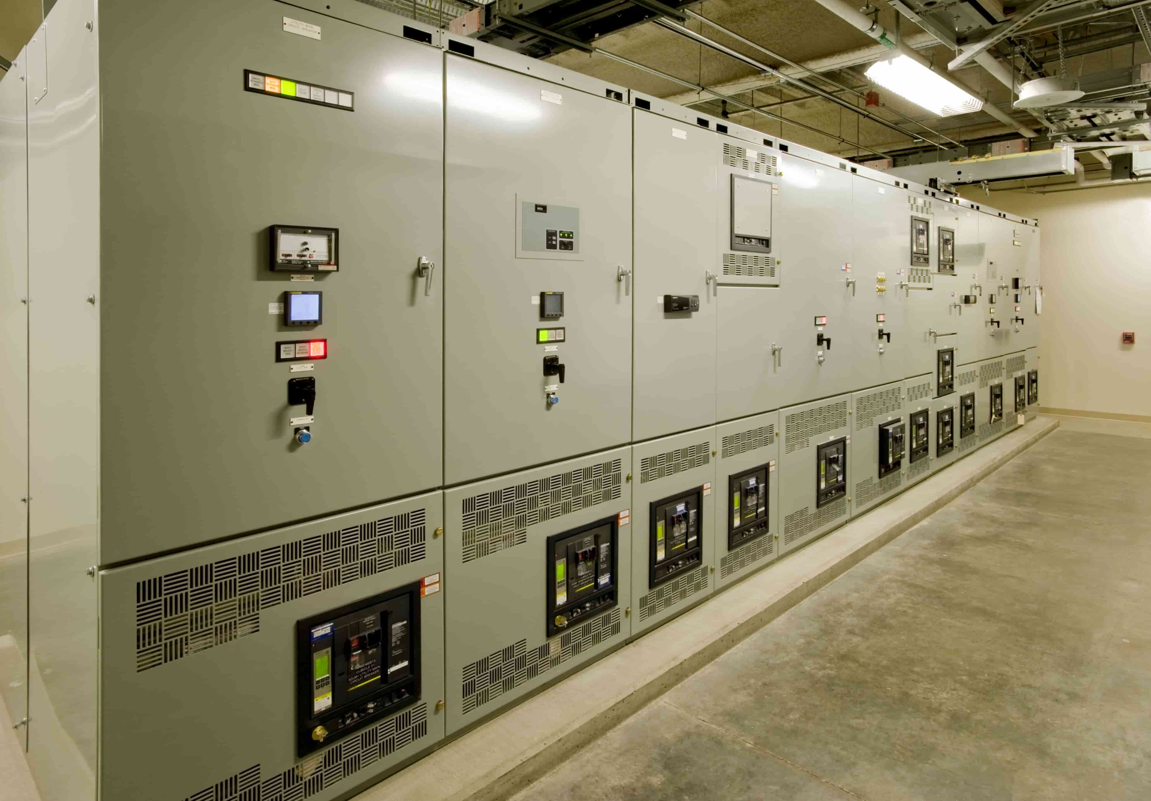 Empowering Data Center Energy Efficiency and Uptime with Smart Wireless Monitoring