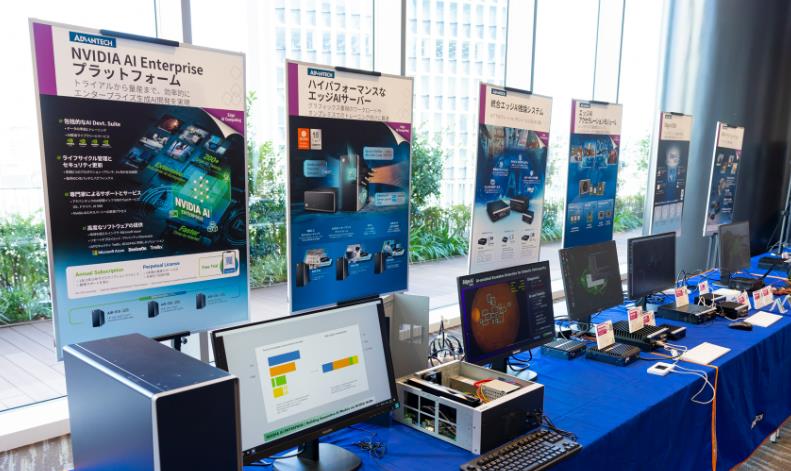 講演終了後、懇親会を行います。  豪華？景品があたるゲーム大会をもございますので、ぜひ最後までご参加ください。