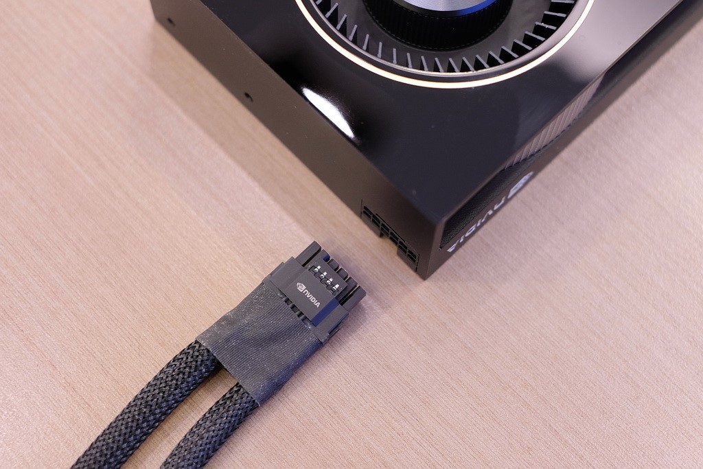 During the transition period, NVIDIA thoughtfully provides customers with a PCIe 8-pin x 2 to 16-pin adapter cable, allowing continued use of existing power supply.