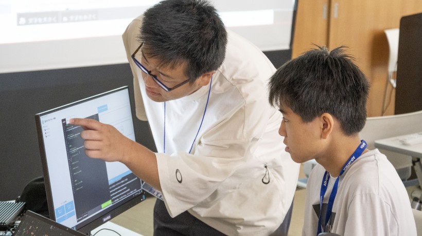 プログラミングでWebページ作成中