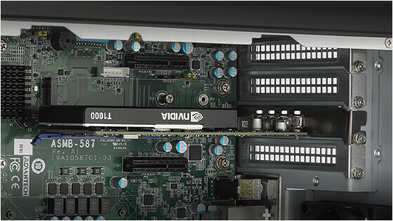 UBX-500 can accommodate diverse PCIe add-ons